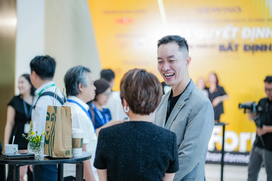 Khách tham dự trò chuyện, kết nối tại NExT Forum